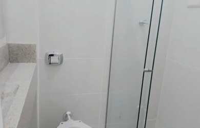 Imagem: O apartamento possui 2 Dormitórios e 1 Banheiro e está localizado