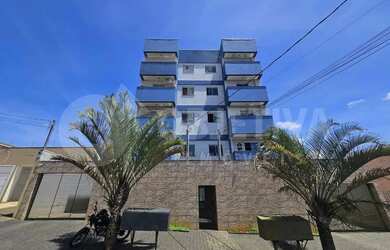 Imagem: O apartamento possui 3 Dormitórios, 1 Banheiro, 1 Vaga na garagem