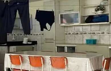 Imagem: A casa em condomínio possui 4 Dormitórios, 4 Banheiros, 2