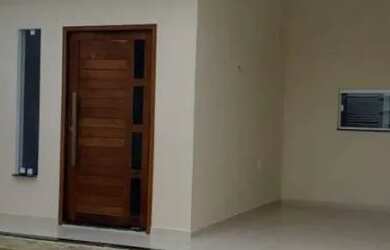 Imagem: A casa possui 2 Dormitórios, 2 Banheiros, 1 Vaga na garagem