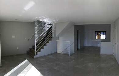 Imagem 2: Sobrado geminado alto padrão - Rio Molha - Jaraguá do Sul