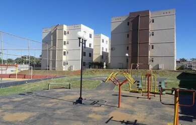 Imagem: O apartamento possui 2 Dormitórios, 1 Banheiro, 1 Vaga na garagem