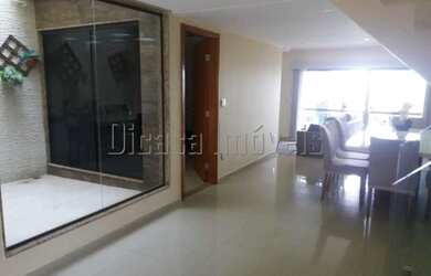 Imagem 15: casa cinematográfica. Piscina, Churrasqueira, VarandaeÁrea de serviço