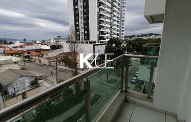 Imagem: O apartamento possui 3 Dormitórios, 1 Banheiro, 1 Vaga na garagem