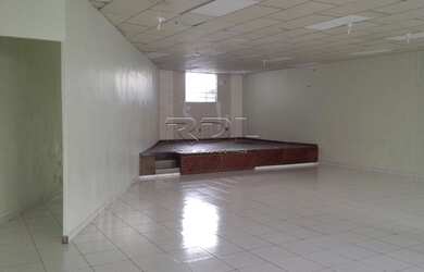 Imagem: O depósito possui 364m² de Área e está localizado em Centro