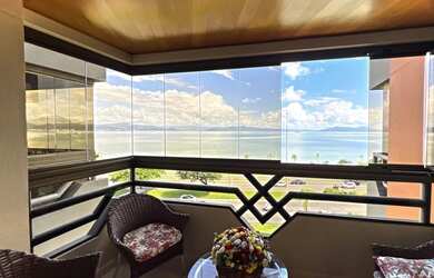 Imagem: O apartamento possui 4 Dormitórios, 5 Banheiros, 2 Vagas na