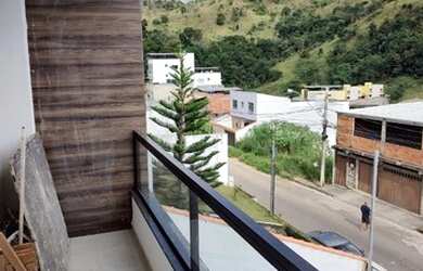 Imagem: A casa possui 2 Dormitórios, 2 Banheiros e 1 Vaga na garagem