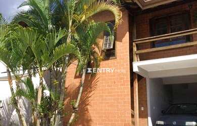 Imagem: A casa em condomínio possui 2 Dormitórios, 2 Banheiros, 4