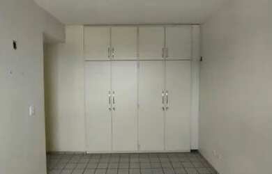 Imagem: O apartamento possui 4 Dormitórios, 3 Banheiros, 2 Vagas na