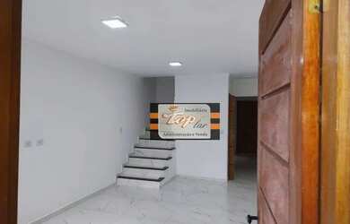 Imagem: A casa possui 2 Dormitórios, 2 Banheiros, 2 Vagas na garagem