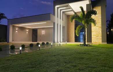 Imagem: A casa em condomínio possui 5 Dormitórios, 5 Banheiros, 400m²