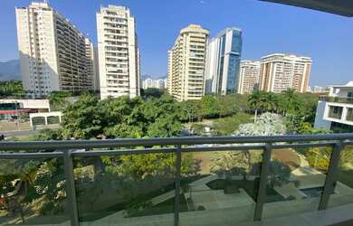 Imagem: O depósito possui 1 Vaga na garagem, 55m² de Área e está