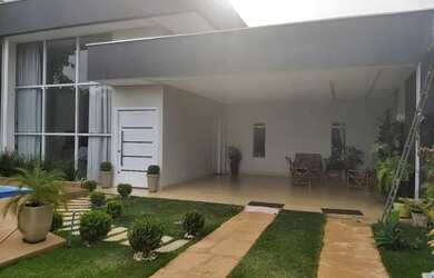 Imagem: A casa em condomínio possui 3 Dormitórios, 4 Banheiros, 5