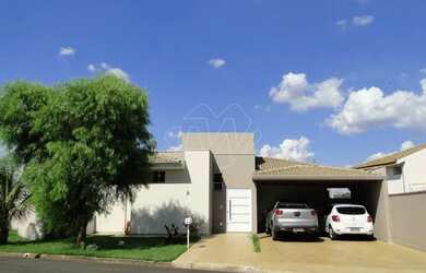 Imagem: A casa em condomínio possui 4 Dormitórios, 4 Banheiros, 4