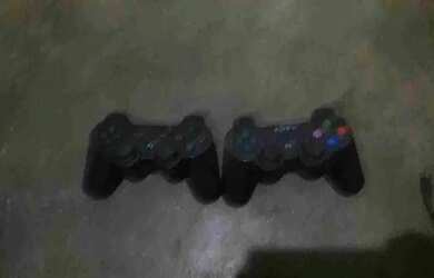 Imagem: A casa possui 3 Dormitórios, 2 Vagas na garagem e está localizado