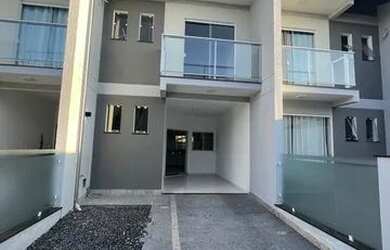 Imagem: A casa em condomínio possui 2 Dormitórios, 3 Banheiros, 2