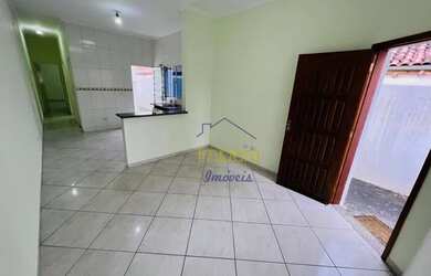 Imagem: A casa possui 2 Dormitórios, 1 Banheiro, 1 Vaga na garagem