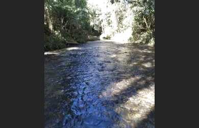 Imagem: A chácara possui 2.500m² de Área e está localizado em Guará