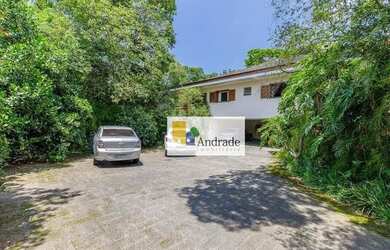 Imagem: A casa em condomínio possui 5 Dormitórios, 5 Banheiros, 5