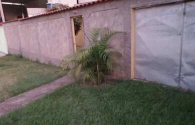 Imagem: A casa possui 2 Dormitórios, 1 Banheiro, 1 Vaga na garagem