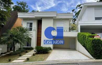 Imagem: A casa em condomínio possui 4 Dormitórios, 5 Banheiros, 2