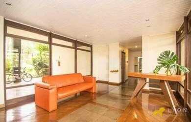 Imagem: O apartamento possui 3 Dormitórios, 2 Banheiros, 2 Vagas na