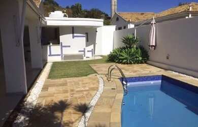 Imagem: A casa em condomínio possui 4 Dormitórios, 5 Banheiros, 4