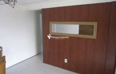 Imagem: O apartamento possui 3 Dormitórios, 1 Banheiro, 2 Vagas na