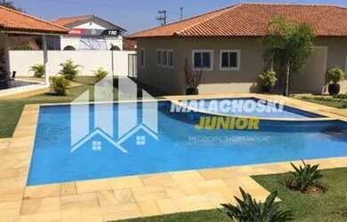 Imagem: O apartamento possui 2 Dormitórios, 1 Banheiro, 2 Vagas na