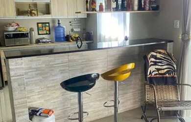 Imagem 1: Casa com loja em frente