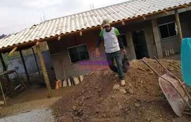 Imagem: A casa possui 2 Dormitórios, 1 Banheiro, 460m² de Área e