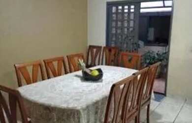 Imagem: A casa possui 2 Dormitórios, 1 Banheiro, 95m² de Área e