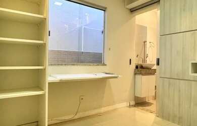 Imagem: A casa em condomínio possui 3 Dormitórios, 3 Banheiros, 2