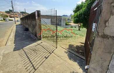 Imagem: O terreno possui 689m² de Área e está localizado em Jardim