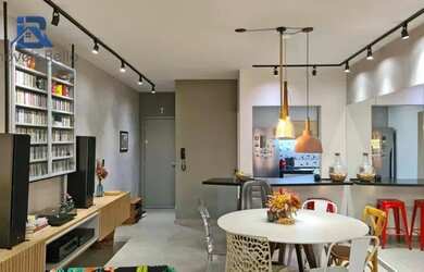 Imagem: O apartamento possui 3 Dormitórios, 2 Banheiros, 3 Vagas na