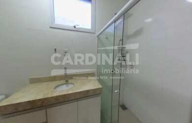 Imagem 15: Casa em condomínio fechado, com excelente localização, próximo a supermercados...