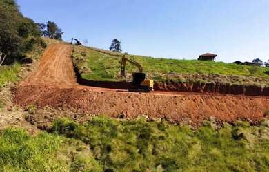 Imagem 8: Seu Terreno no Interior com Segurança e Natureza Aproveite!