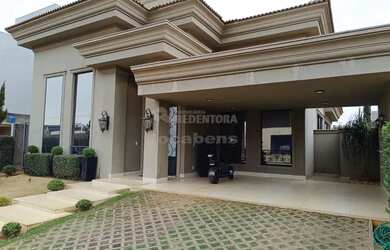 Imagem 4: Casa a venda. Piscina, Guarda roupa, 250m² de Áreae4 Vagas na garagem