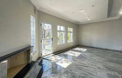 Imagem 5: Imóvel para aluguel tem 413 metros quadrados com 4 quartos