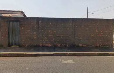 Imagem: O terreno possui 240m² de Área e está localizado em Planalto