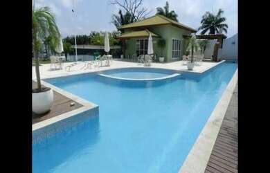 Imagem: A casa em condomínio possui 4 Dormitórios, 4 Banheiros, 220m²