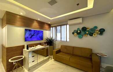 Imagem: O depósito possui 2 Vagas na garagem, 74m² de Área e está