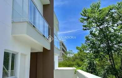 Imagem: A casa em condomínio possui 2 Dormitórios, 3 Banheiros, 1