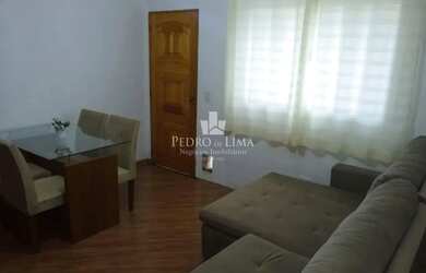 Imagem: A casa possui 2 Dormitórios, 2 Banheiros, 2 Vagas na garagem