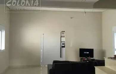 Imagem: A casa possui 4 Dormitórios, 5 Banheiros, 5 Vagas na garagem