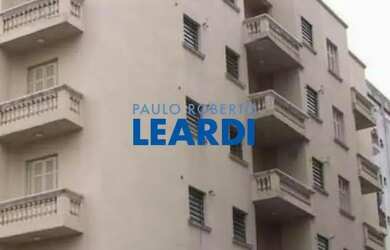 Imagem: O depósito possui 5 Vagas na garagem e 2973m² de Área e está