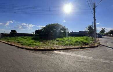 Imagem: O terreno possui 388m² de Área e está localizado em Jardim