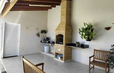 Imagem: A casa em condomínio possui 3 Dormitórios, 4 Banheiros, 3