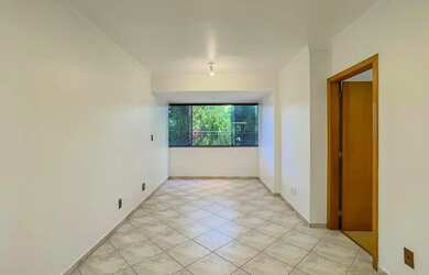 Imagem: O apartamento possui 3 Dormitórios, 2 Banheiros, 1 Vaga na