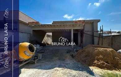 Imagem: A casa em condomínio possui 3 Dormitórios, 3 Banheiros, 2